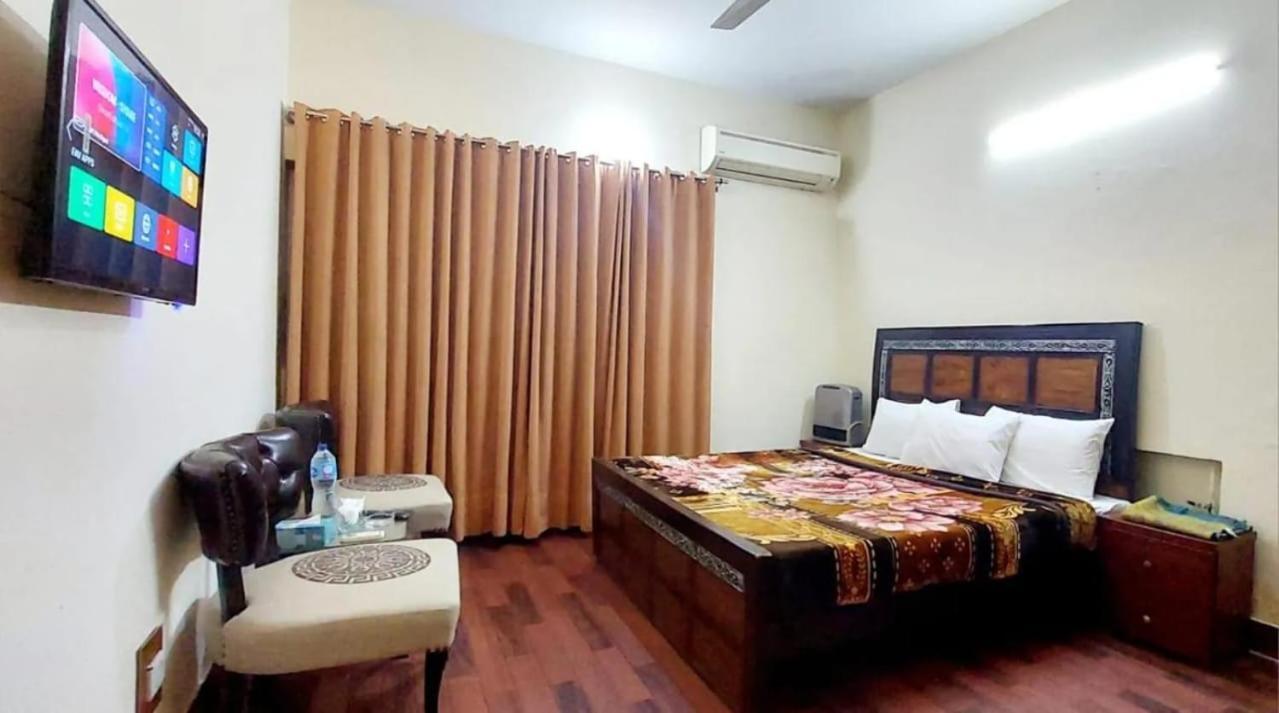 Mulberry Guest House F-10 Исламабад Экстерьер фото